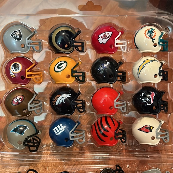 25 2011 NFL mini helmets - tiny toy replicas - Picture 3 of 4